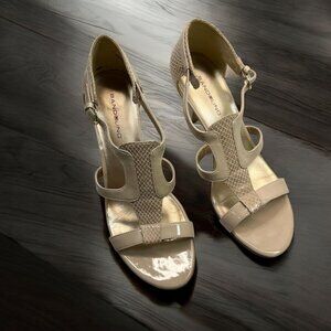 Bandolino Sandals Womens Size 7.5 M Open-Toe Heeled Faux Snake Skin Accent